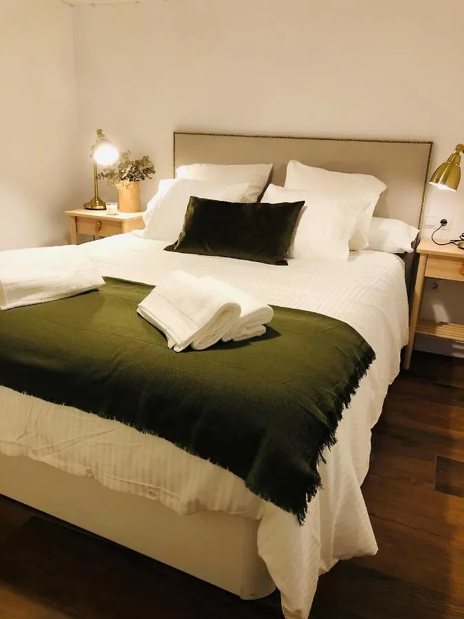 Petit Apartment Los Remedios Севилья 0*,  Испания
