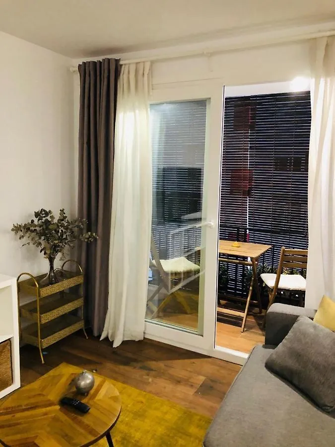 Petit Apartment Los Remedios Севилья