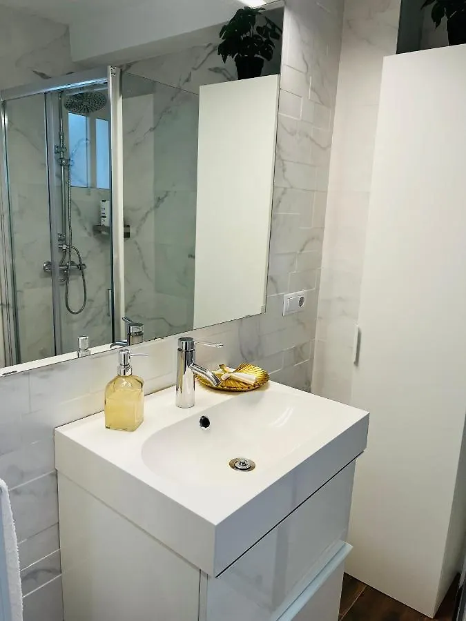 Petit Apartment Los Remedios Севилья